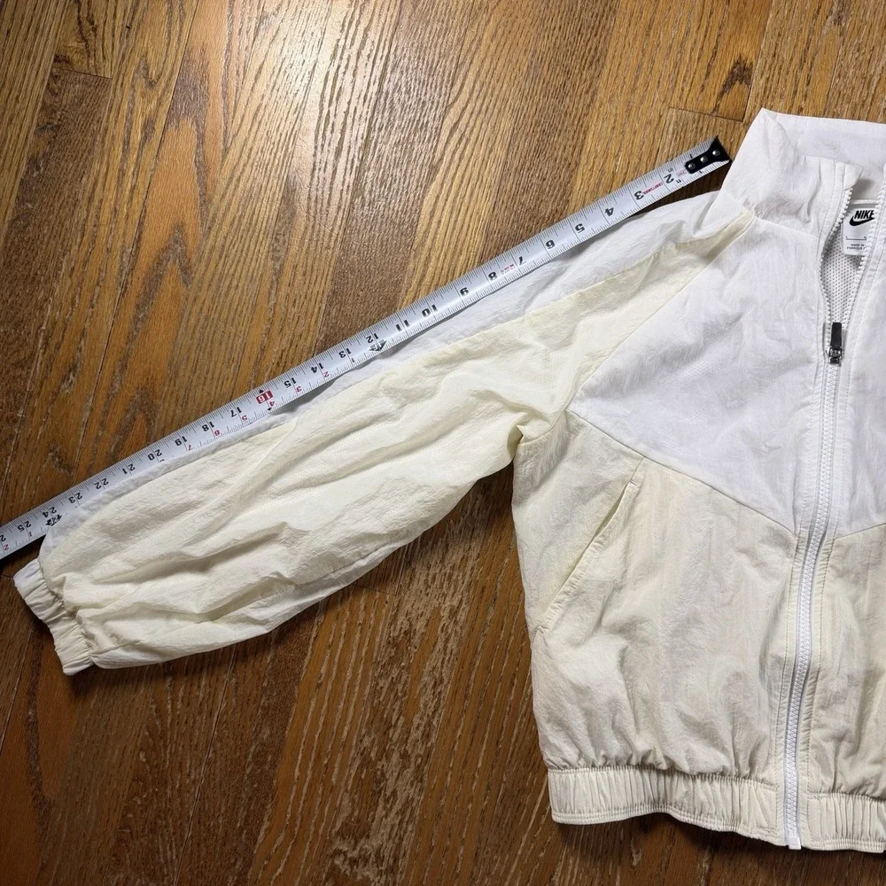 Nike NSW Woven‎ Track Jacket Girls Large Coconut Spring Lightweight Full Zip